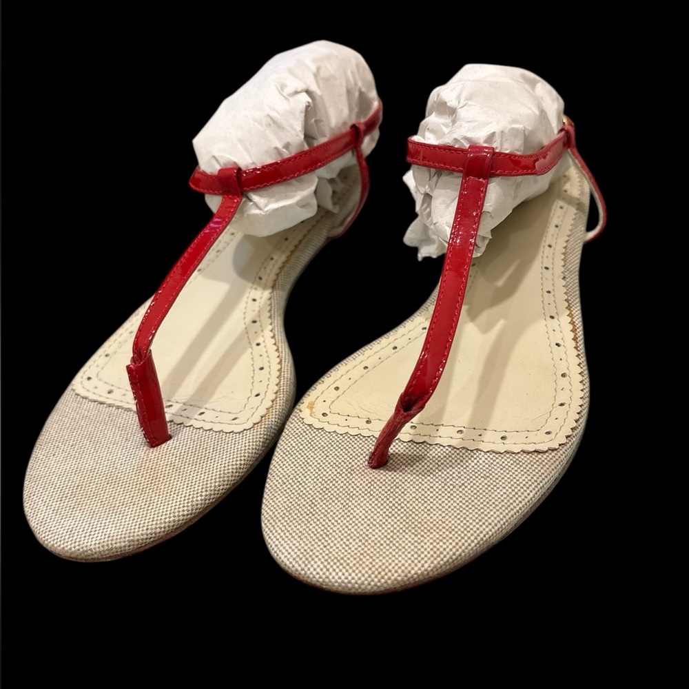 Brooks Brothers Red Patent leather T strap flats sandals  SZ 9 with a 1/2" heel